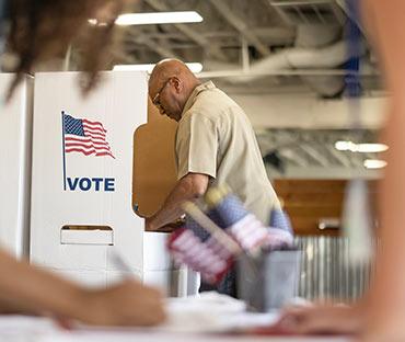 people voting